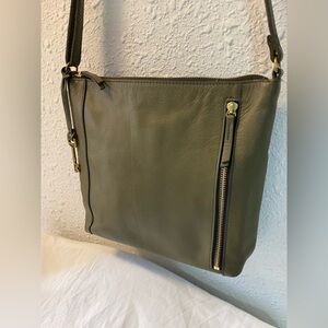 Fossil leather cross body bag olive green